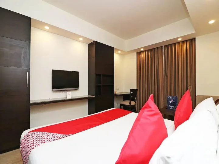 Бхопал: Capital O 2642 Skyline Hotel