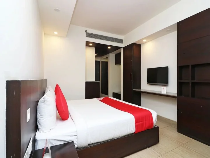 Бхопал: Capital O 2642 Skyline Hotel