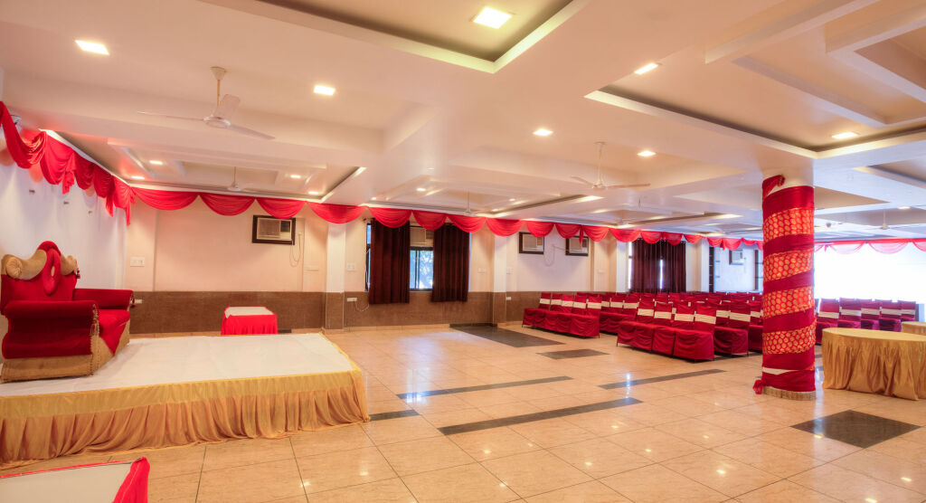 Treebo Shivam Inn Near Singapore Mall — фото 5