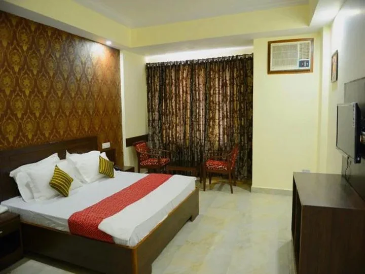 Катра: Anurag Hotel