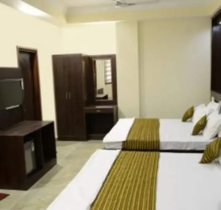 Катра: Anurag Hotel