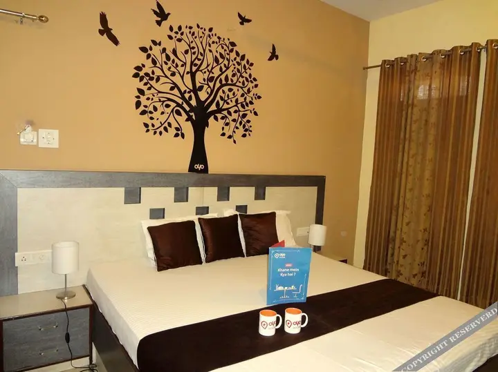 Варанаси: OYO 1379 Hotel HKJ International