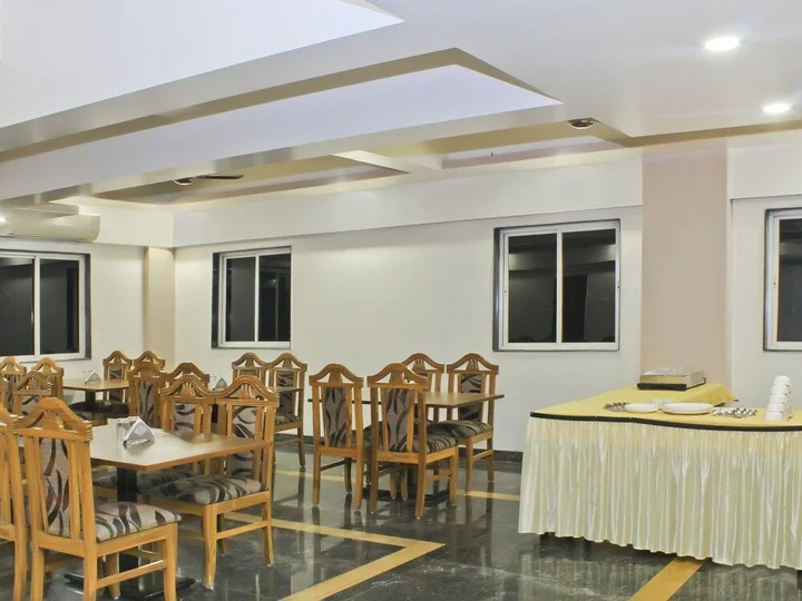 Пимпри-Чинчвад: Hotel Jayratna