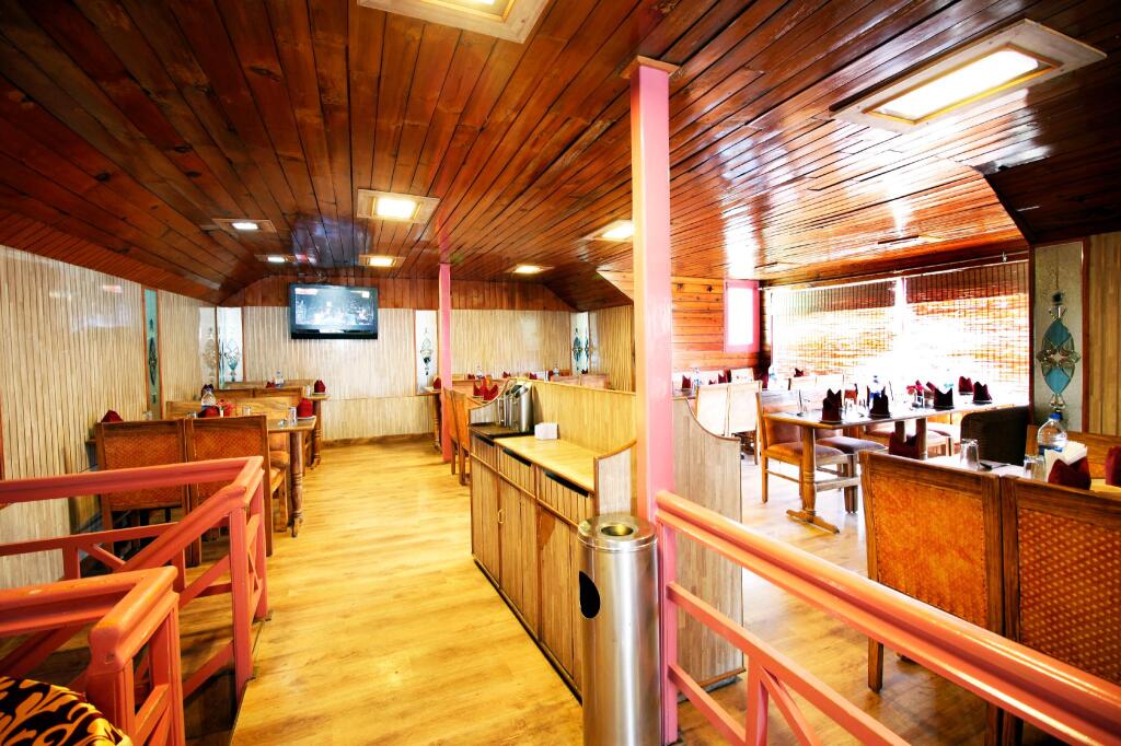 Vardaan Hotels - PatniTop — фото 3