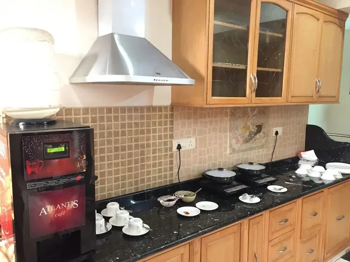 Большая Нойда: Angel Nri Hotel