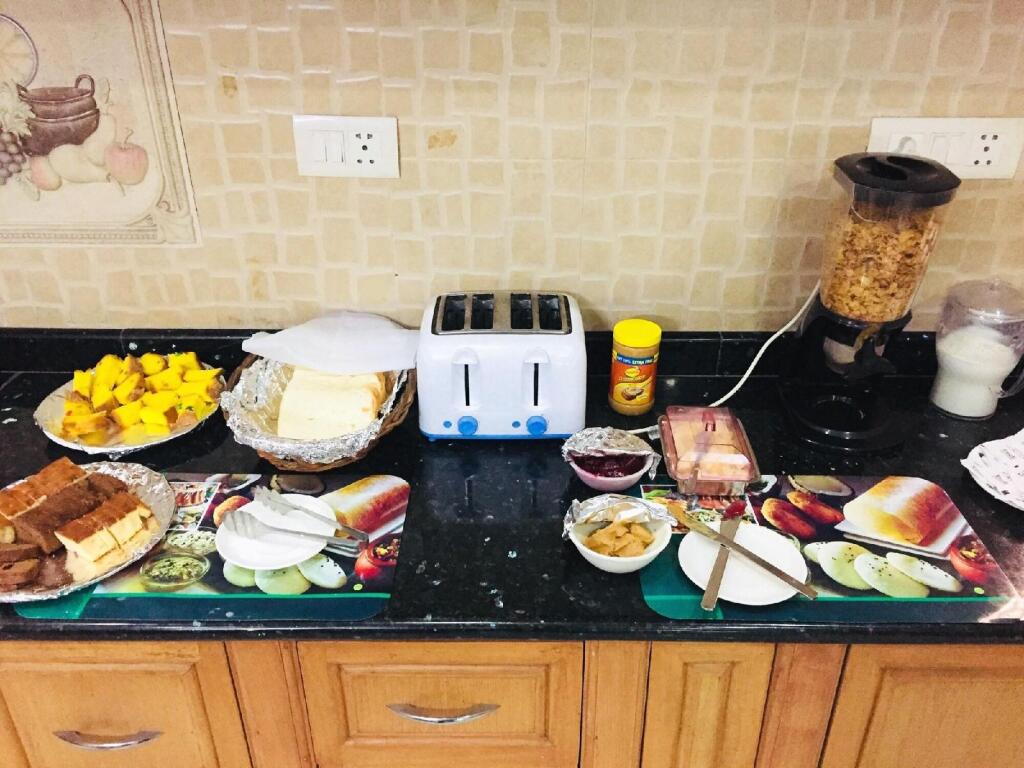 Большая Нойда: Angel Nri Hotel