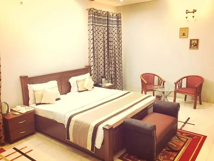 Большая Нойда: Angel Nri Hotel