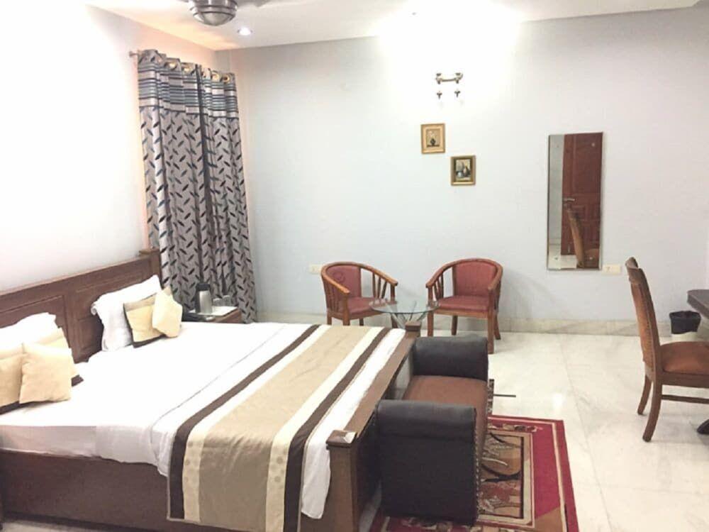 Большая Нойда: Angel Nri Hotel