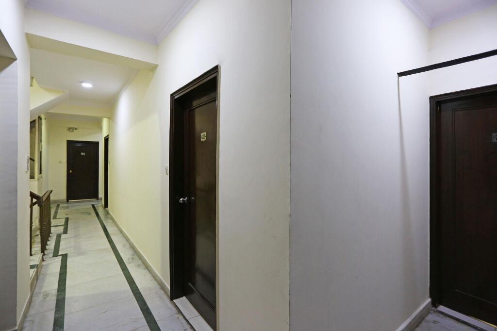 Нью-Дели: OYO 5382 Hotel Elegant International