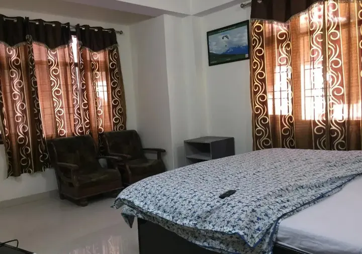 Куфри: Hotel Nevaidyam