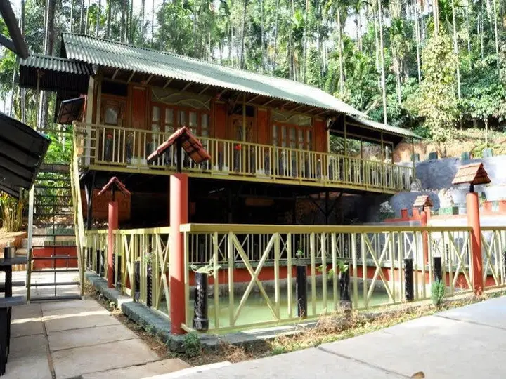 Султан-Батери: Brook Streak Resorts