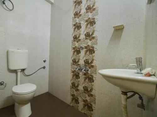 Манипал: Manish Apartment