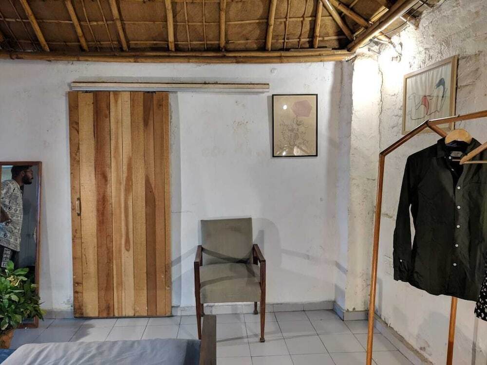 Нью-Дели: The Lazy Patio Home Stay