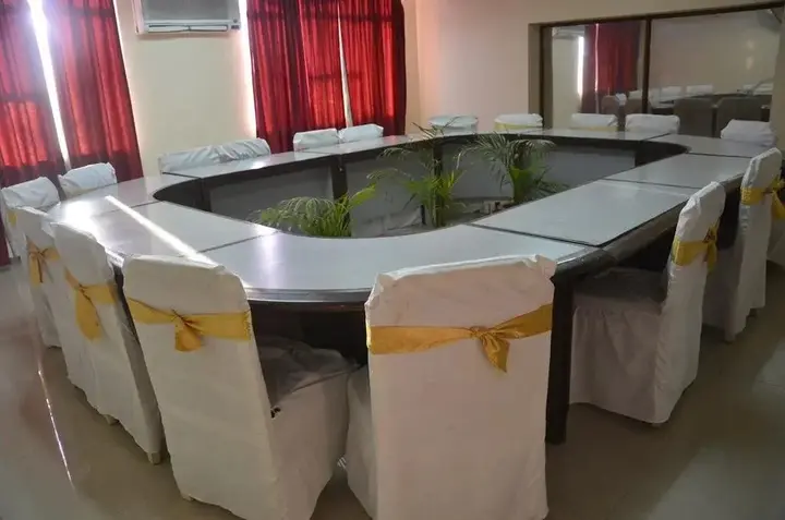 Дехрадун: Ramada Dehradun