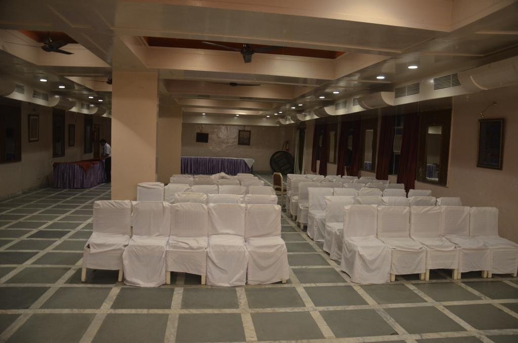 Дехрадун: Ramada Dehradun