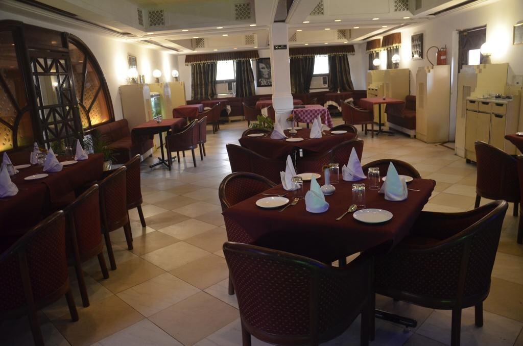 Дехрадун: Ramada Dehradun