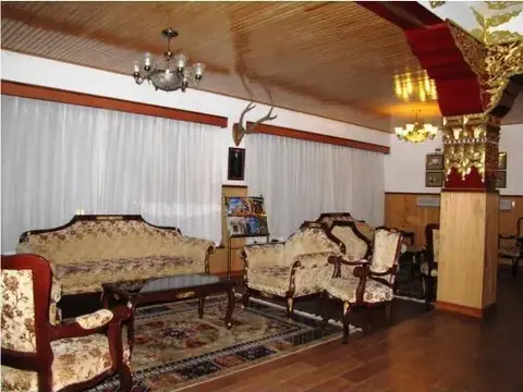 Лачунг: Yarlam Resort