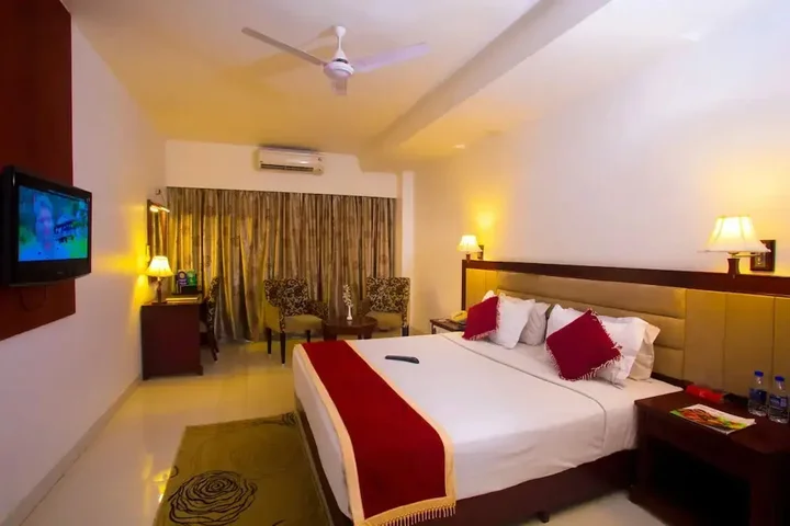 Маниячи: RR INN- Tirunelveli