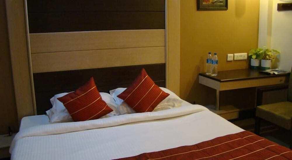 Гуруграм: Pacific Inn - Huda City Center