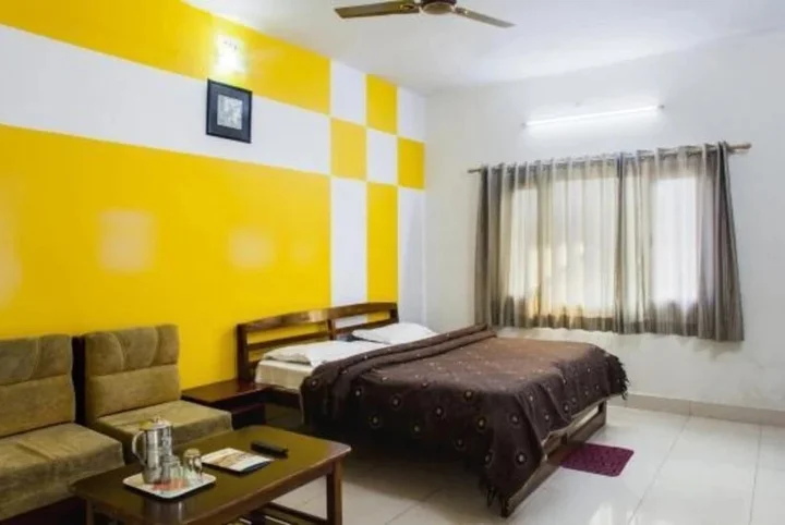 Раникхет: Ranikhet Grand