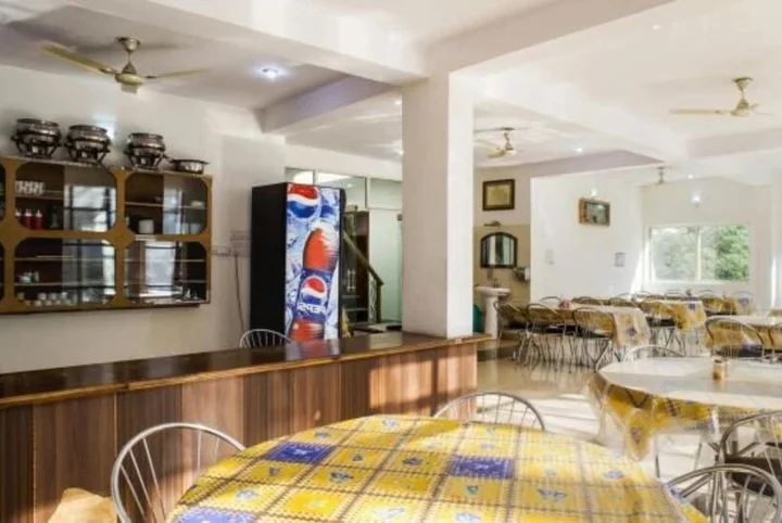 Раникхет: Ranikhet Grand