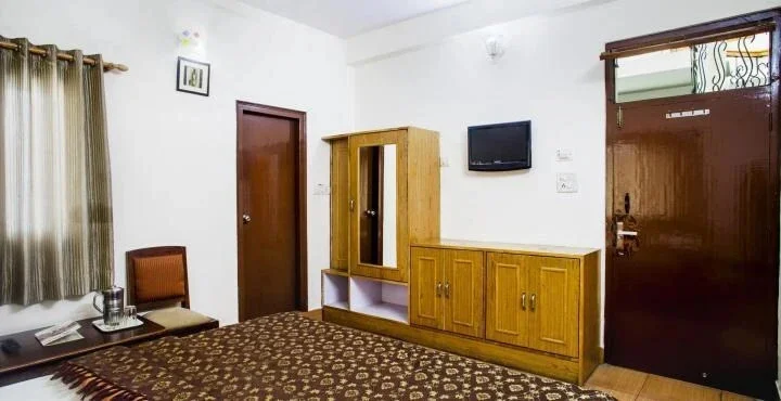 Раникхет: Ranikhet Grand