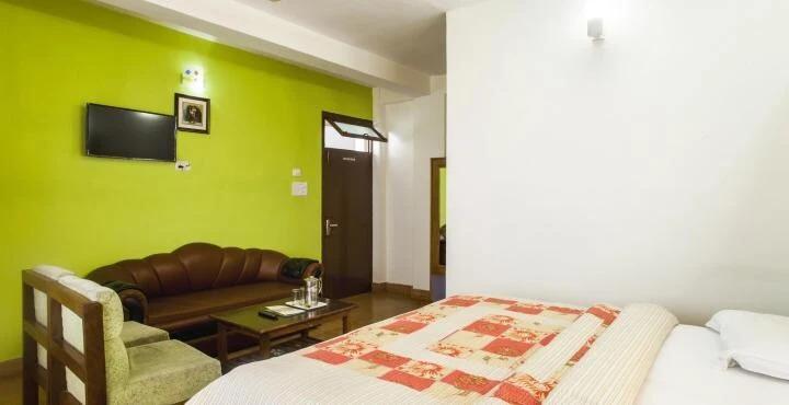 Раникхет: Ranikhet Grand