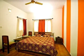 Раникхет: Ranikhet Grand