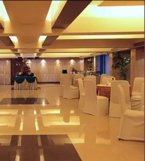 Мумбаи: The Royal Orchid
