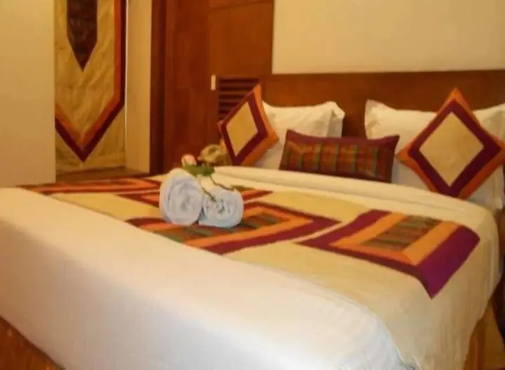 Колката: The SilverLine Hotel