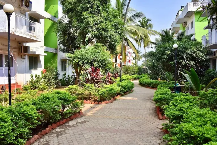 Верем: Village Royale Resort
