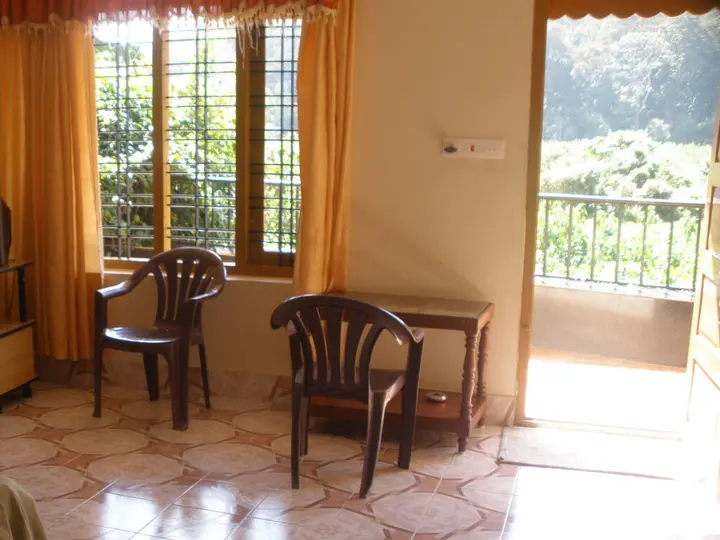 Кумили: Jungle Palace Homestay
