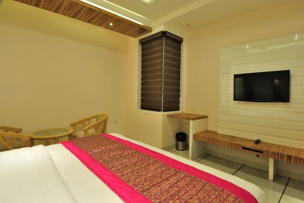 Нью-Дели: Hotel Aman Continental