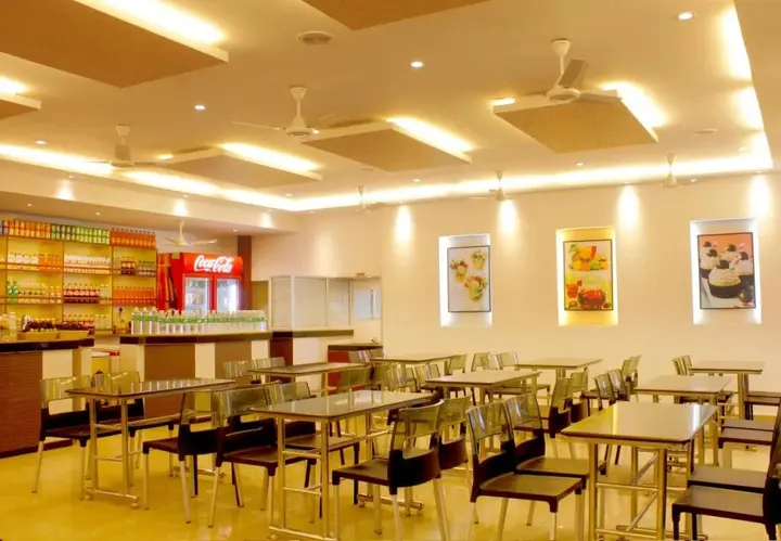 Eraniel: Hotel Sangam