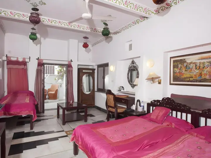 Удаипур: Lake Pichola Hotel