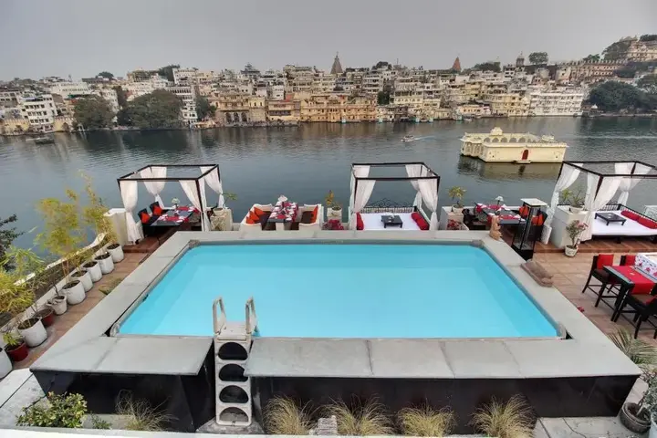 Удаипур: Lake Pichola Hotel