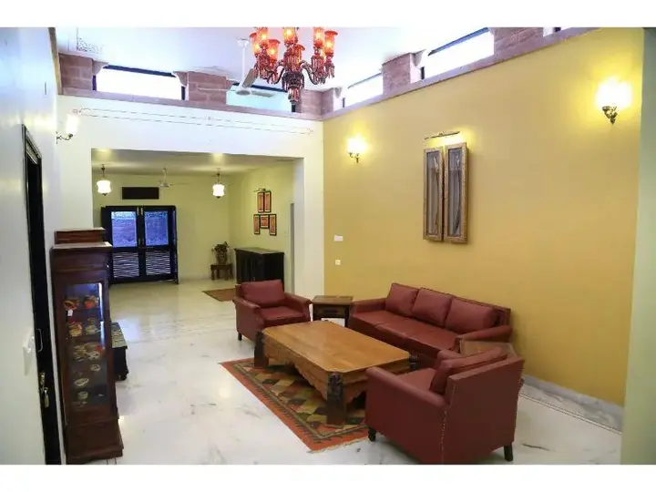 Луни: Vista Rooms at Jhanwar Road