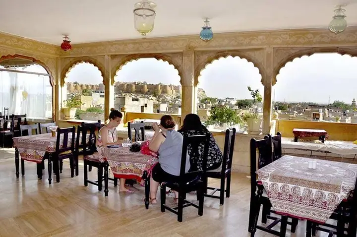Vista Rooms at Patwa Haveli Road — фото 5