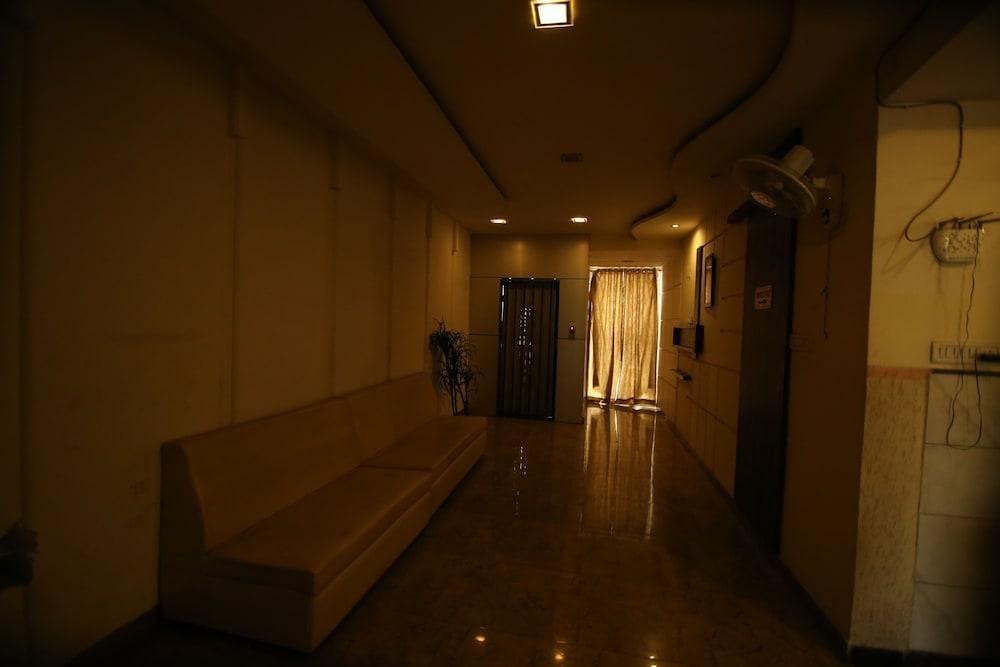 Райпур: OYO 4127 Hotel City Pulse