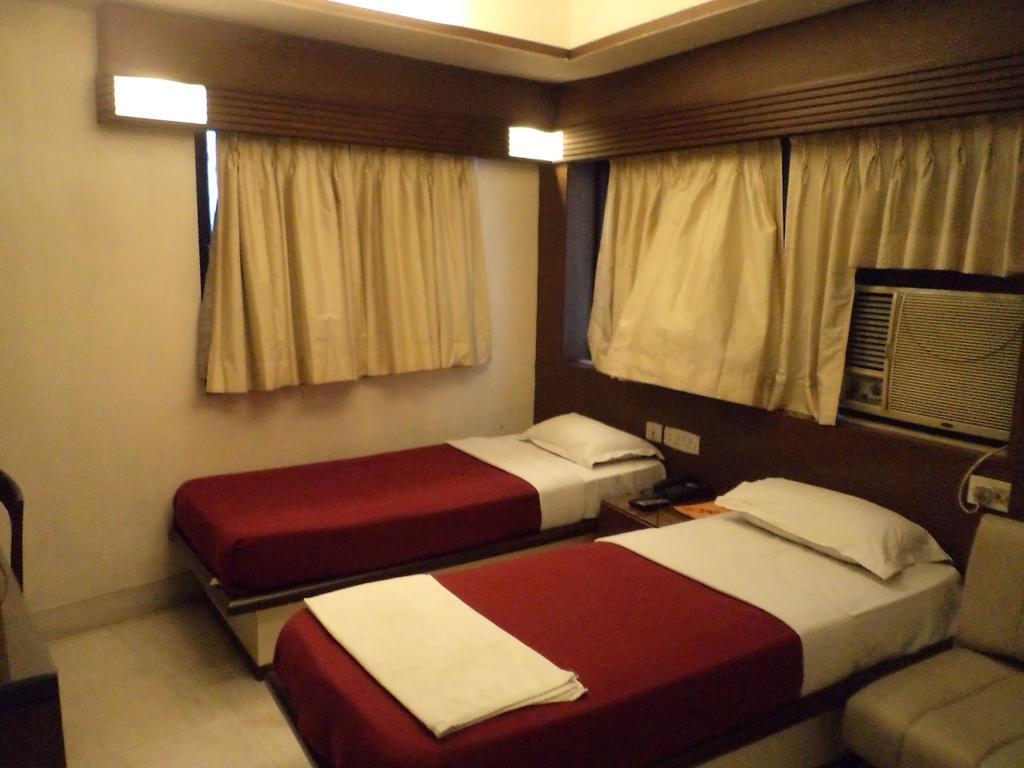 Колката: Vista Rooms at Lakshmi Narayan Mandir