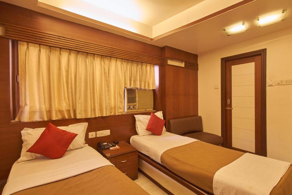 Колката: Vista Rooms at Lakshmi Narayan Mandir