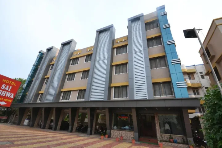 Ширди: Hotel Yogiraj