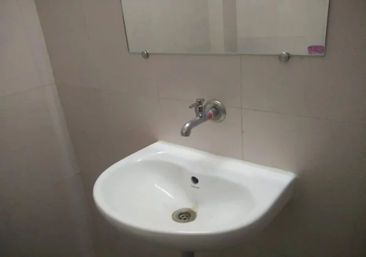 Нашик: Hotel Basera