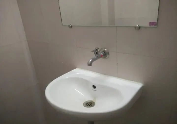 Нашик: Hotel Basera