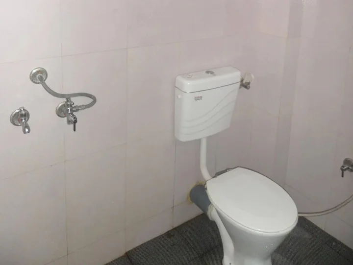 Нашик: Hotel Basera