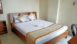 Гувахати: River Breeze Home