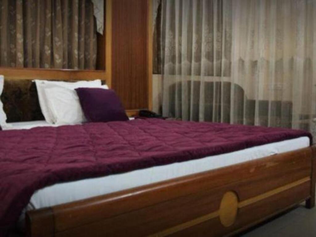 Вадодара: Hotel Valiant