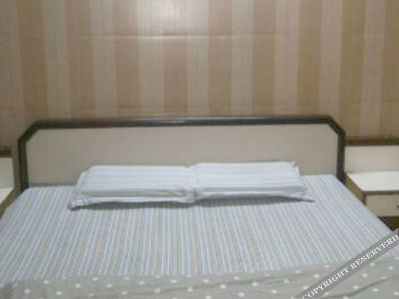 Бахадрабад: Hotel Sanat Samridhi