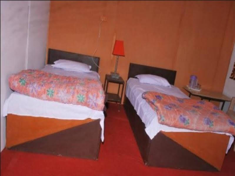 Аули: Camp Ghangharia