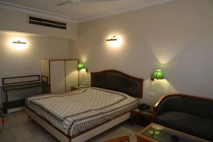 Джайпур: LMB Hotel